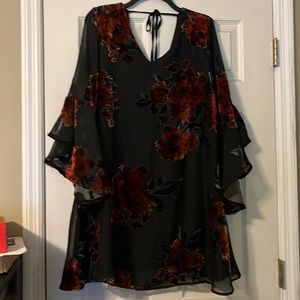 She & Sky dress size L